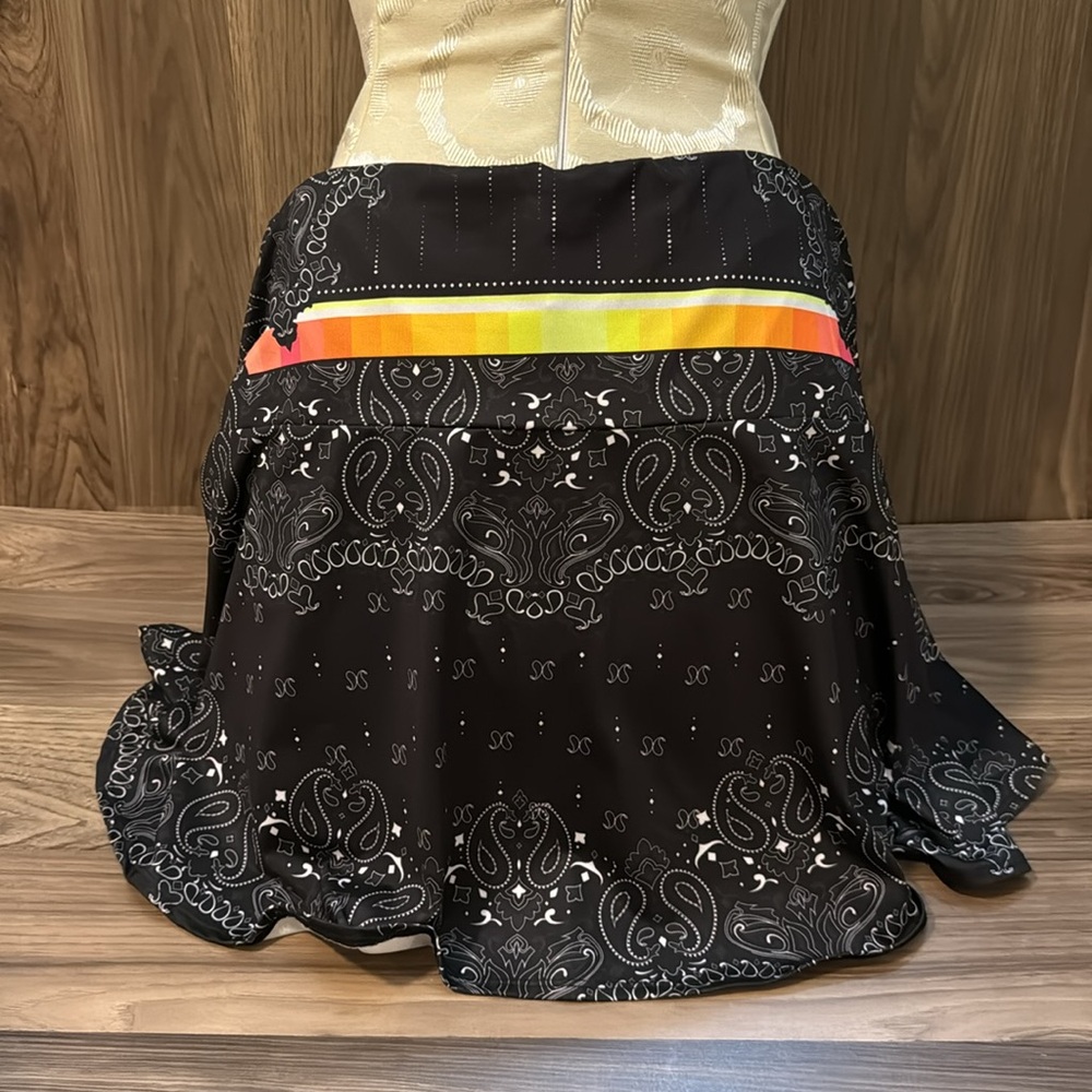Lucky in Love Bandana Paisley Black White Neon A Line Flounce Tennis Skort XL 14 - Picture 3 of 10